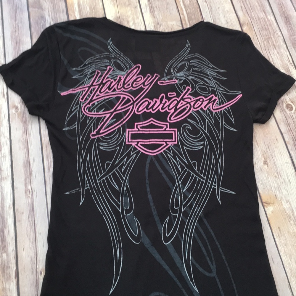 NWT  Harley Davidson V neck Wing tee